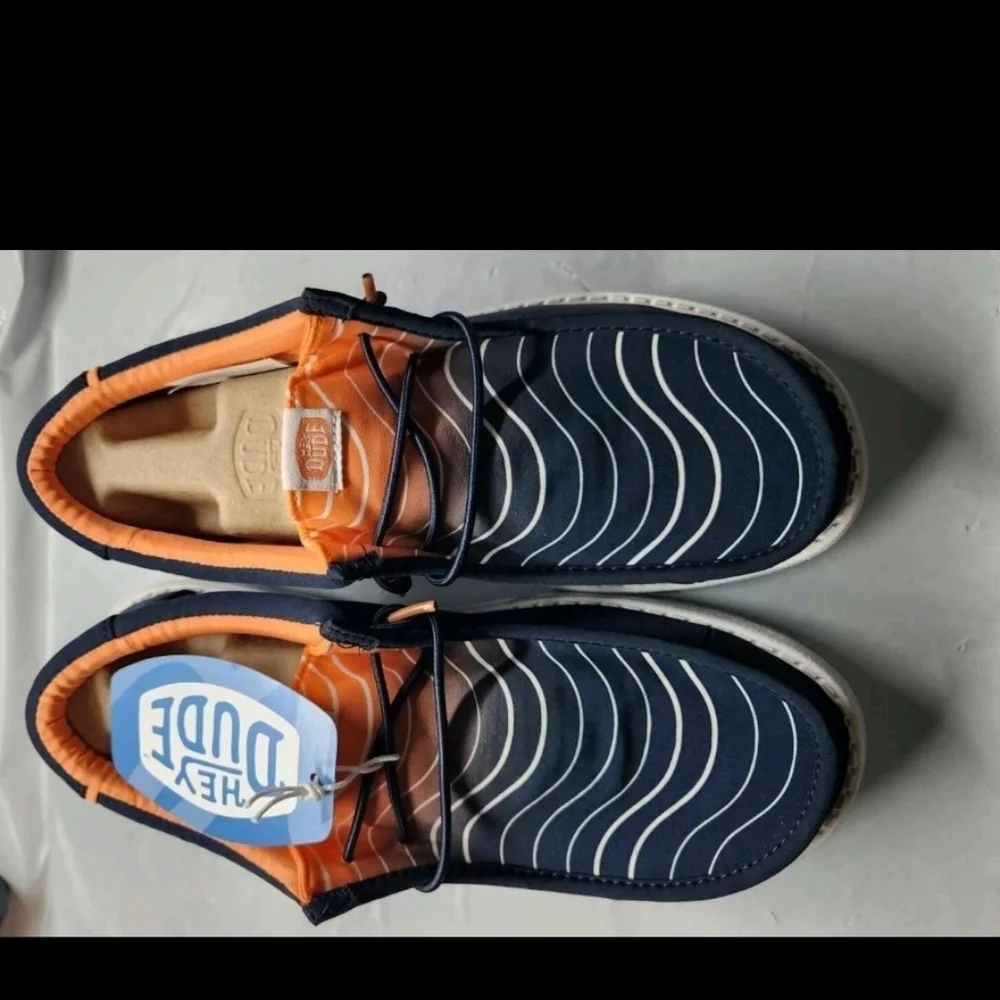 Hey Dude Men’s Wally Surf Waves Navy/Multi – Lightweight, Breathable Slip-On Loa